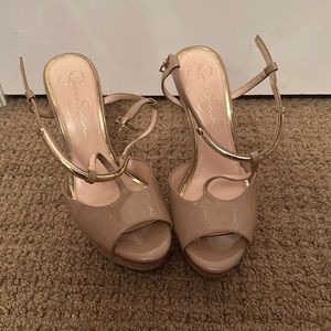 Jessica Simpson nude heel. Size 8.5. Hardly worn.